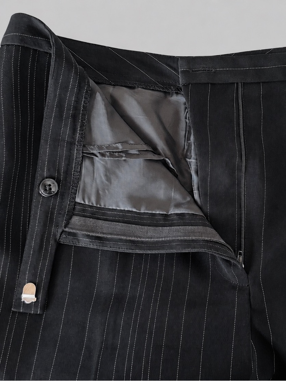 Women’s Black Pinstripe Fully Lined Straight Leg Dress Pants Size 10P Petite - Picture 3 of 4
